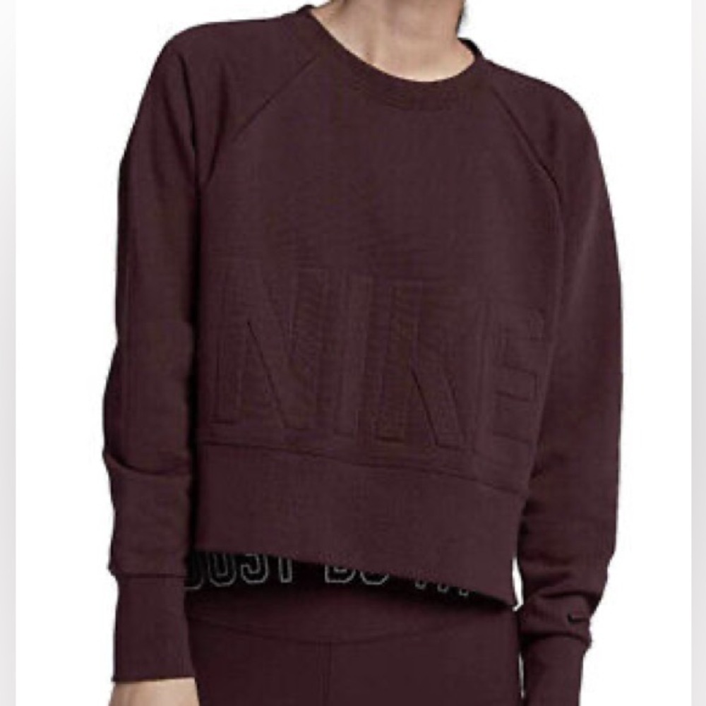 Nike Womens Versa Long-Sleeve Training Top Dri-Fit Burgundy Crush NWT medium